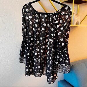 Floral Black Bell sleeve Blouse Top size large L